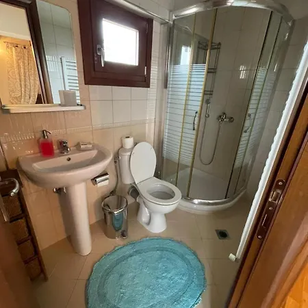 Sani Luxury شقة