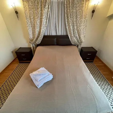 Sani Luxury شقة